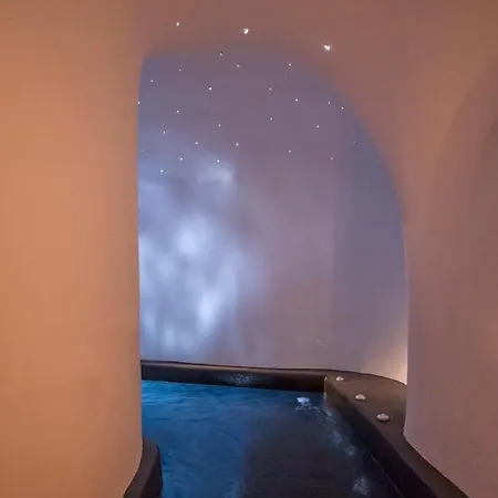 Villa Luxury Santorini Aqua Dream 1 Bedroom Indoor Plunge Pool Thólosz